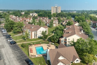 11011 Sugar Pines Ct, Florissant, MO 63033