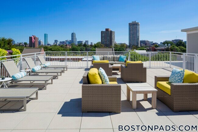 240 Sidney St unit STH, Cambridge, MA 02139 - photo 7