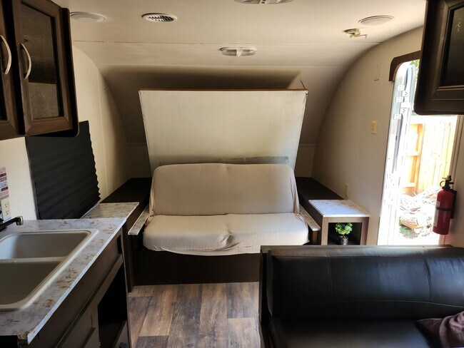 265 Hummingbird Way unit C, Martindale, TX 78655 - photo 2