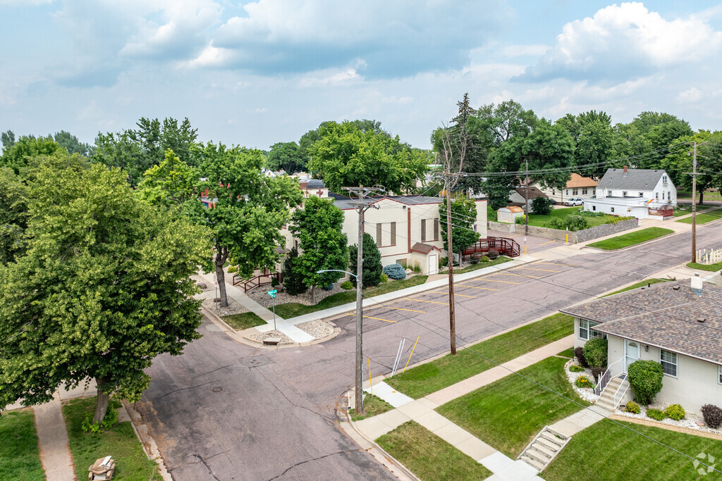 Empire Baptist Academy is easily accessible in the Sioux Falls community.