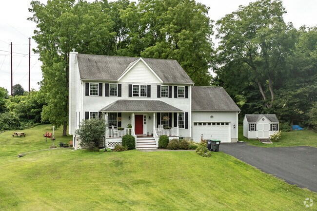 Colonial revival architecture is popular in the historic colonial town of Hurley, NY.