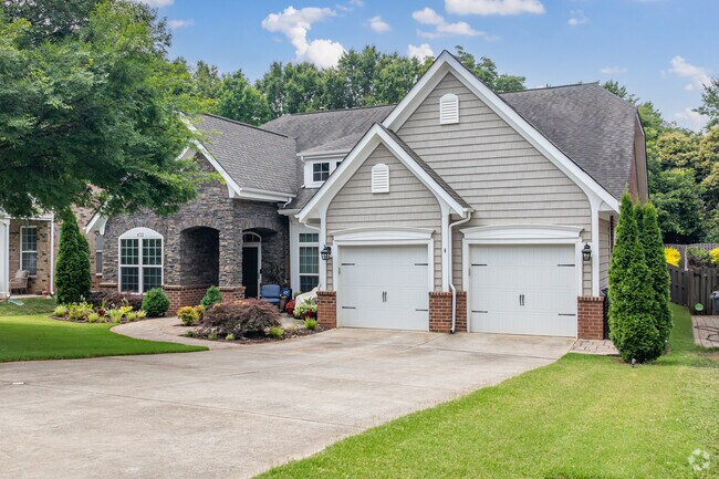 Newly built homes are popping up all over the Collingwood neighborhood..