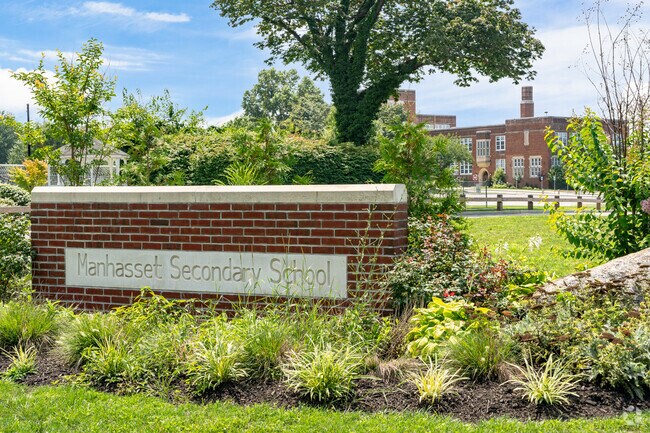 Manhasset Secondary School is one of few great schools nearby for Manhasset residents.