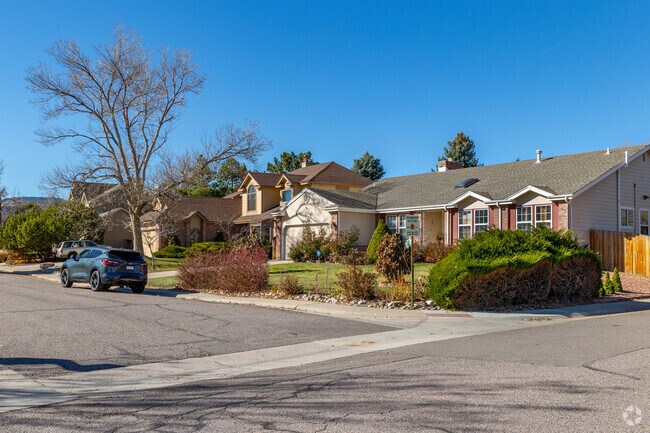 Powderhorn’s Woodbury Hills area offers ranch-style homes with mountain views.