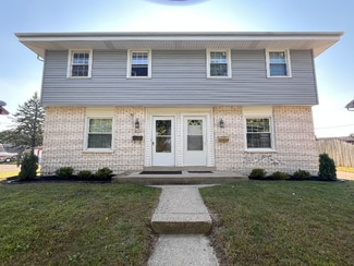 2 S Grand Ave, Waukesha, WI 53186