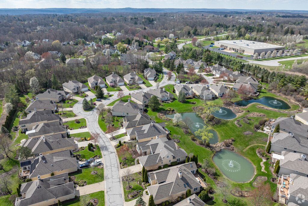 High Hampton's planned communities feature New Traditional and Colonial Revival homes.