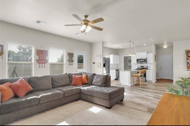 1004 Village Dr, Altus, OK 73521 - photo 2