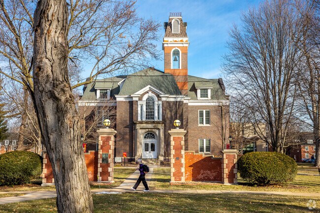 Indianola is proud to be the home of Simpson College and all of it's students and staff.