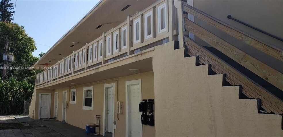 624 SW 16th Ave unit A, Fort Lauderdale, FL 33312 - photo 1