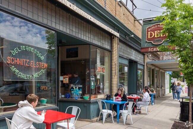 Grab a sandwich and coffee at Schnitz Deli and take a seat outside in Fulton Heights.