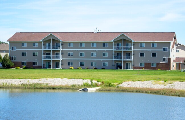Eagle Lake Apartments, West Fargo, ND 58078 - photo 2