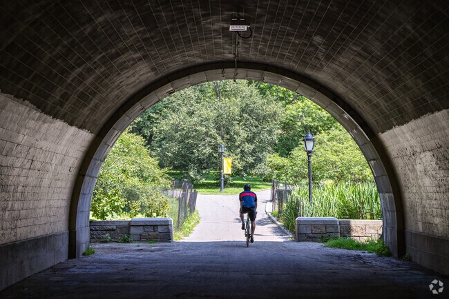 At the western edge of the Lincoln Square is Riverside Park South.