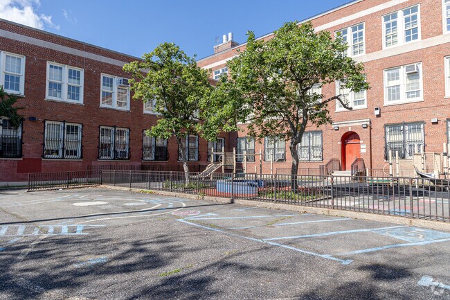 Elementary school P.S. 78 offers a pre-k program and receives a B-minus from Niche in Stapleton.