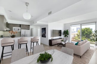 11900 Courtleigh Dr, Los Angeles, CA 90066