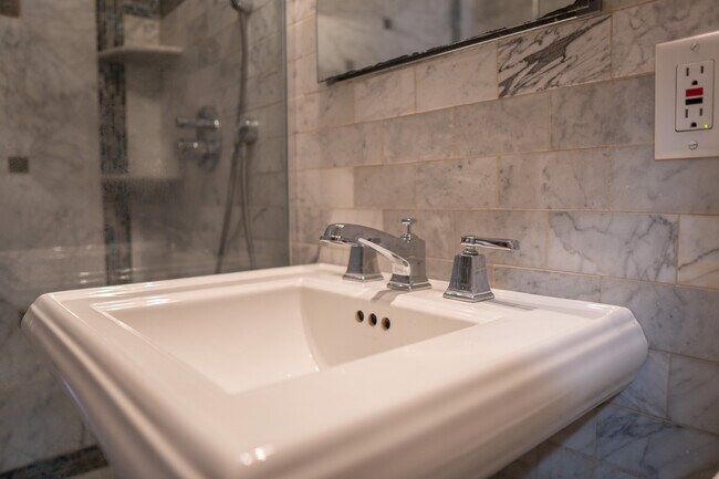 1 Parker Hill Terrace unit 1, Roxbury Crossing, MA 02120 - photo 5