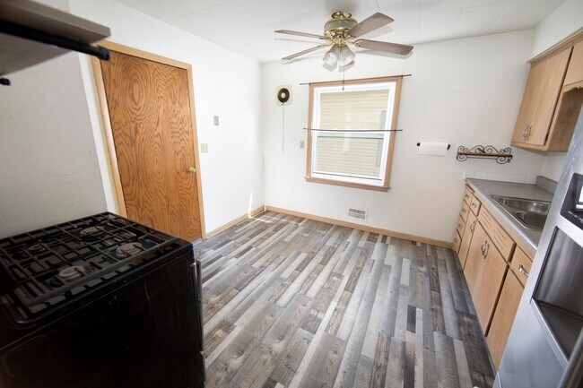 531 S 74th St unit 533, Milwaukee, WI 53214 - photo 4