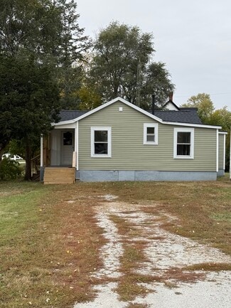 721 E Cemetery Ave, Chenoa, IL 61726