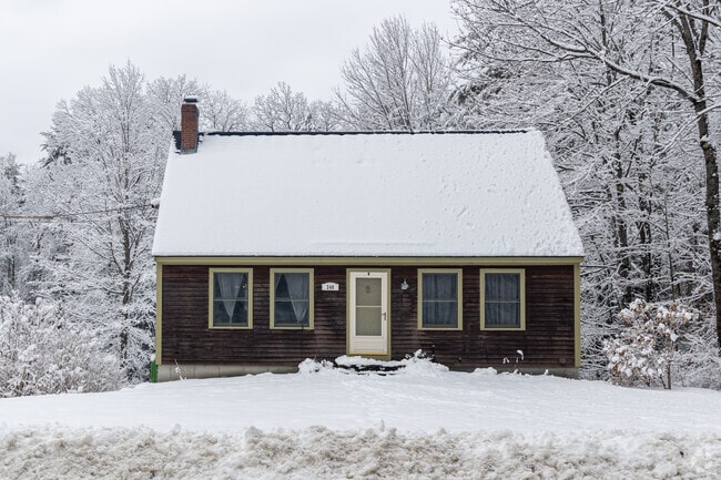 Cape Cod homes are common across Pownal.
