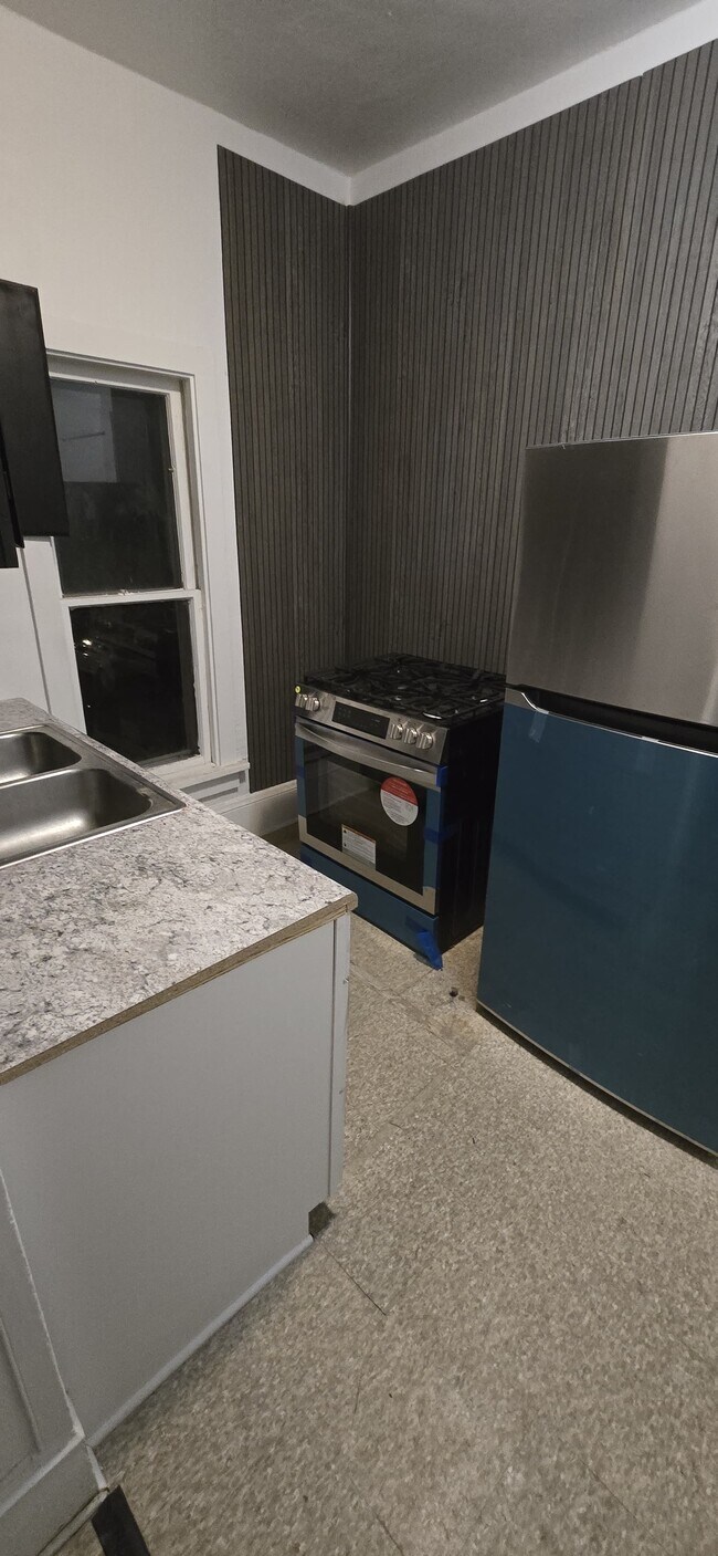 1302 2nd Ave N unit 1302 2nd Ave N, Apt, Fort Dodge, IA 50501 - photo 4