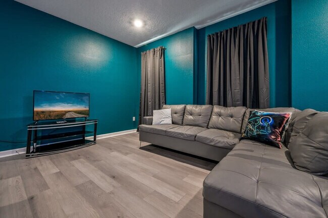 4532 Target Blvd unit ID1280911P, Kissimmee, FL 34746 - photo 2