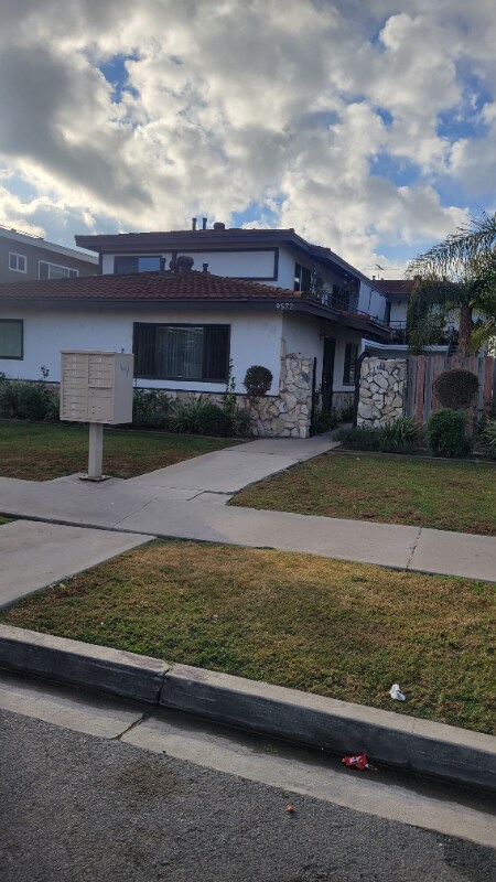 9572 Maureen Dr Unit 1, Garden Grove, CA 92841