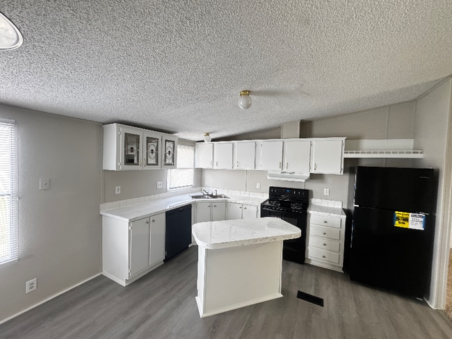 122 Fox Meadow Dr, Alvin, TX 77511 - photo 6