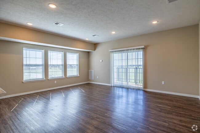 2BD, 2BA - 1120 SF - Living Area