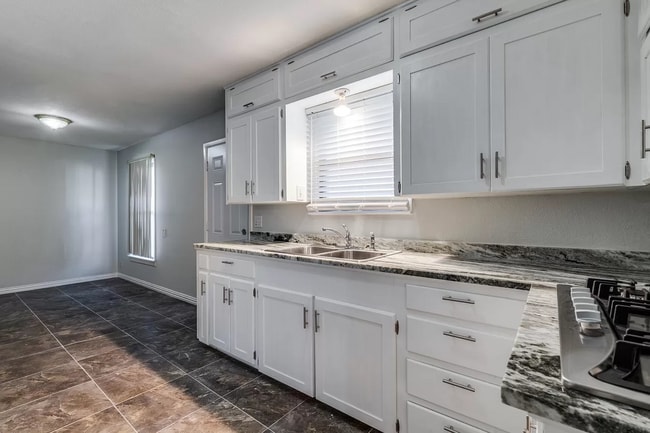 1501 Ridgeview St, Mesquite, TX 75149 - photo 3