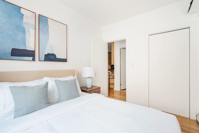 212 E 26th St unit ID1060663P, New York, NY 10010 - photo 4