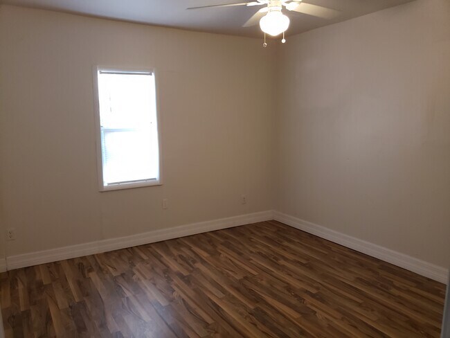 1717 W 20th St Apt 1, Jacksonville, FL 32209 - photo 4