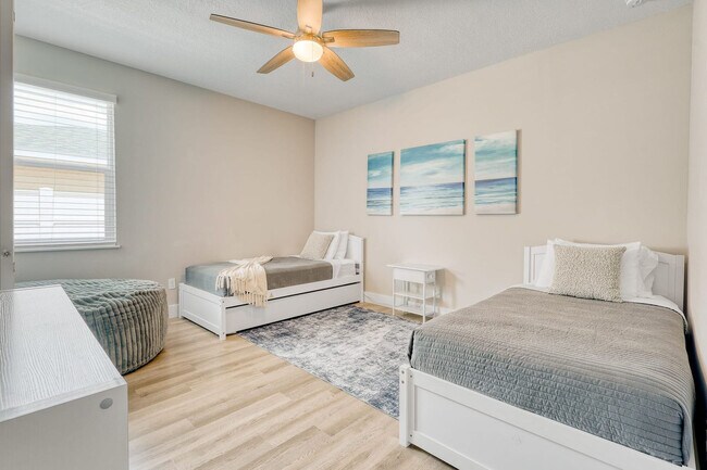 1669 Colleen St unit ID1346496P, Sarasota, FL 34231 - photo 5