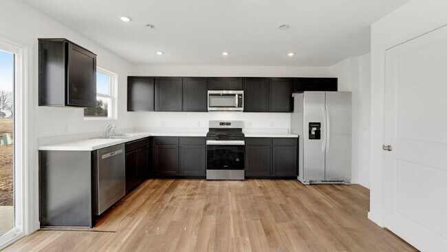 5032 Beechmont Ln, New Haven, IN 46774 - photo 4