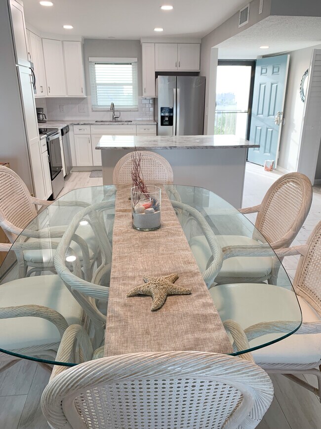 Dining Table seats 6