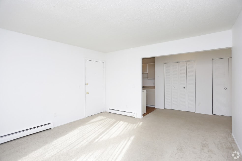 Peppertree Apartments, Kalamazoo, MI 49009 - photo 1