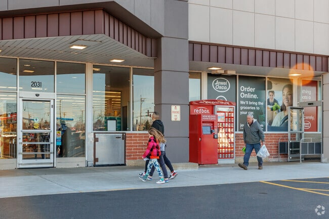The local Jewel Osco is Hawthorne's largest retail grocer in the area.