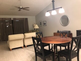 1211 Capri Isles Blvd Unit 125, Venice, FL 34292