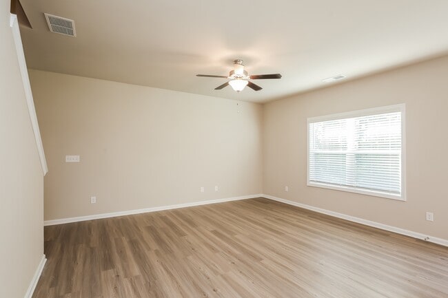 3345 Lilac Crk Trail, Gainesville, GA 30507 - photo 2