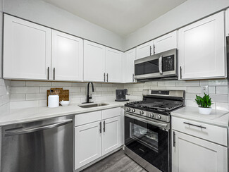 39 N Pine Ave, Maple Shade, NJ 08052