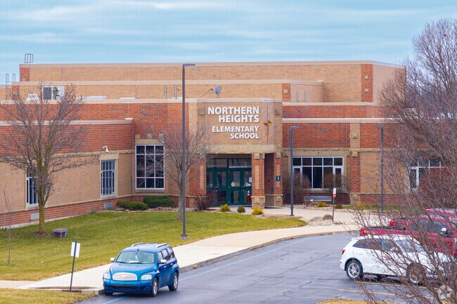 Northern Heights Elementary School receives an overall Niche grade of B.
