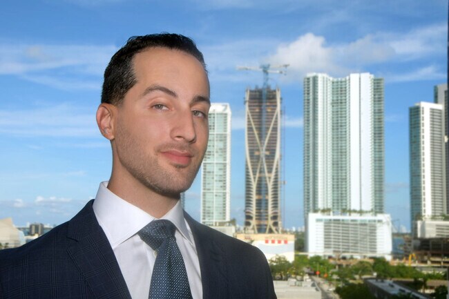 Agent Photo