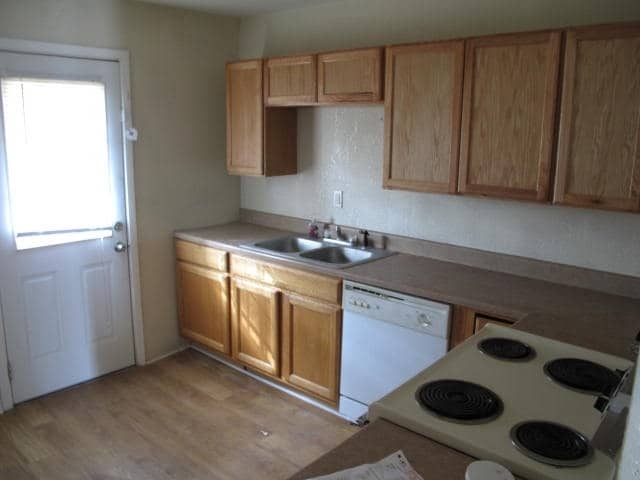 1404 Dunaway St unit A, Amarillo, TX 79104 - photo 3