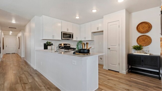 12888 E Curly Neal Dr, Vail, AZ 85641 - photo 2