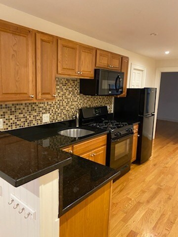 61 Joy St, Boston, MA 02114