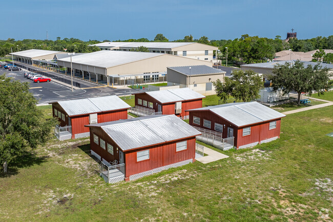 Gulf Highlands Elementary School has state of the art portable classrooms for students.