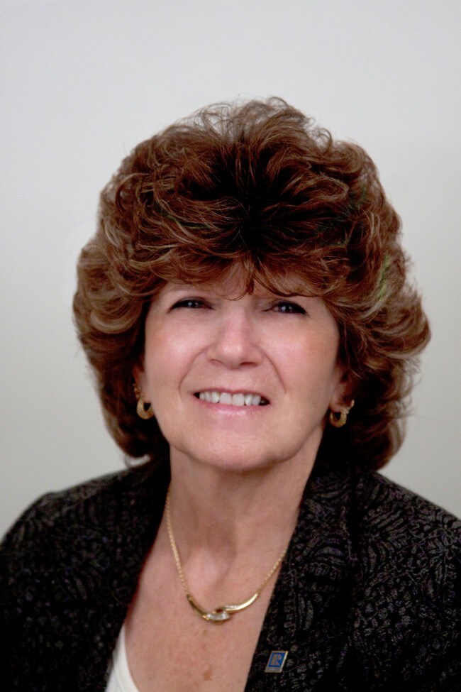 Linda Hodge