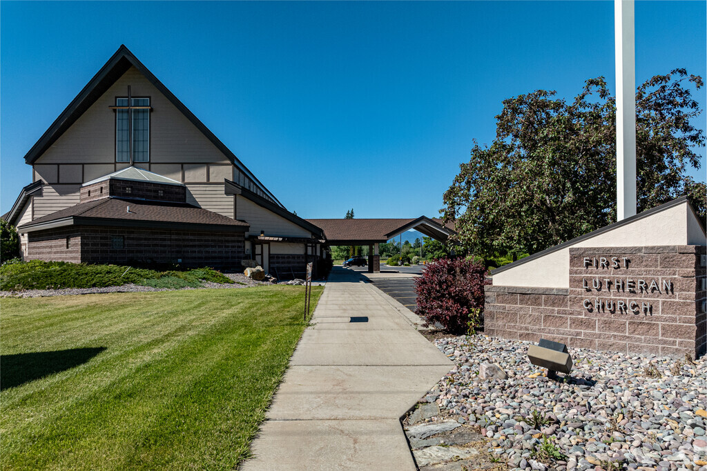 The entrance and lawn to First Lutheran Classical School in Missoula.