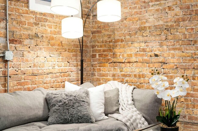 1941 W Augusta Blvd unit ID1354351P, Chicago, IL 60622 - photo 3