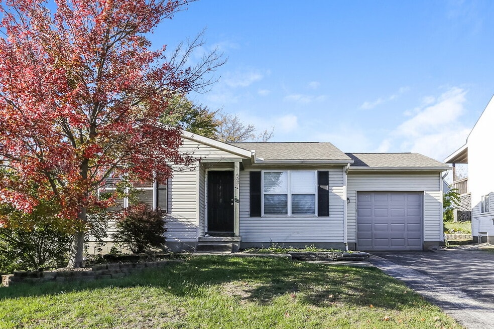 4880 River Trail Ct, Columbus, OH 43228 - photo 1