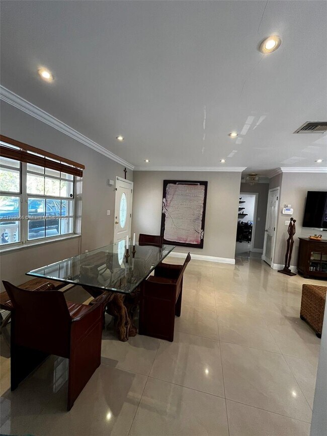 6810 SW 51st St, Miami, FL 33155 - photo 5