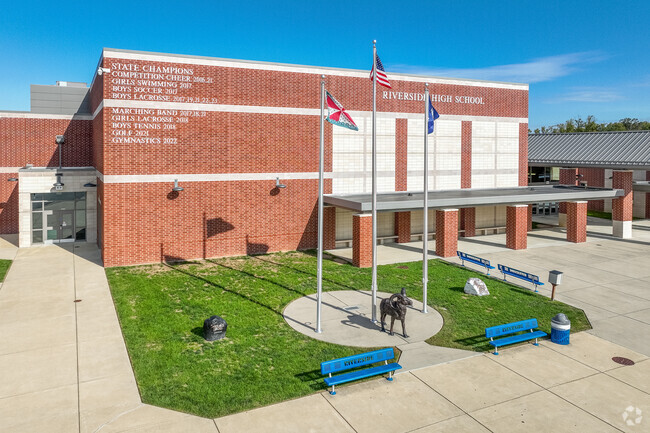 Riverside High, Leesburg VA Rankings & Reviews - Homes.com